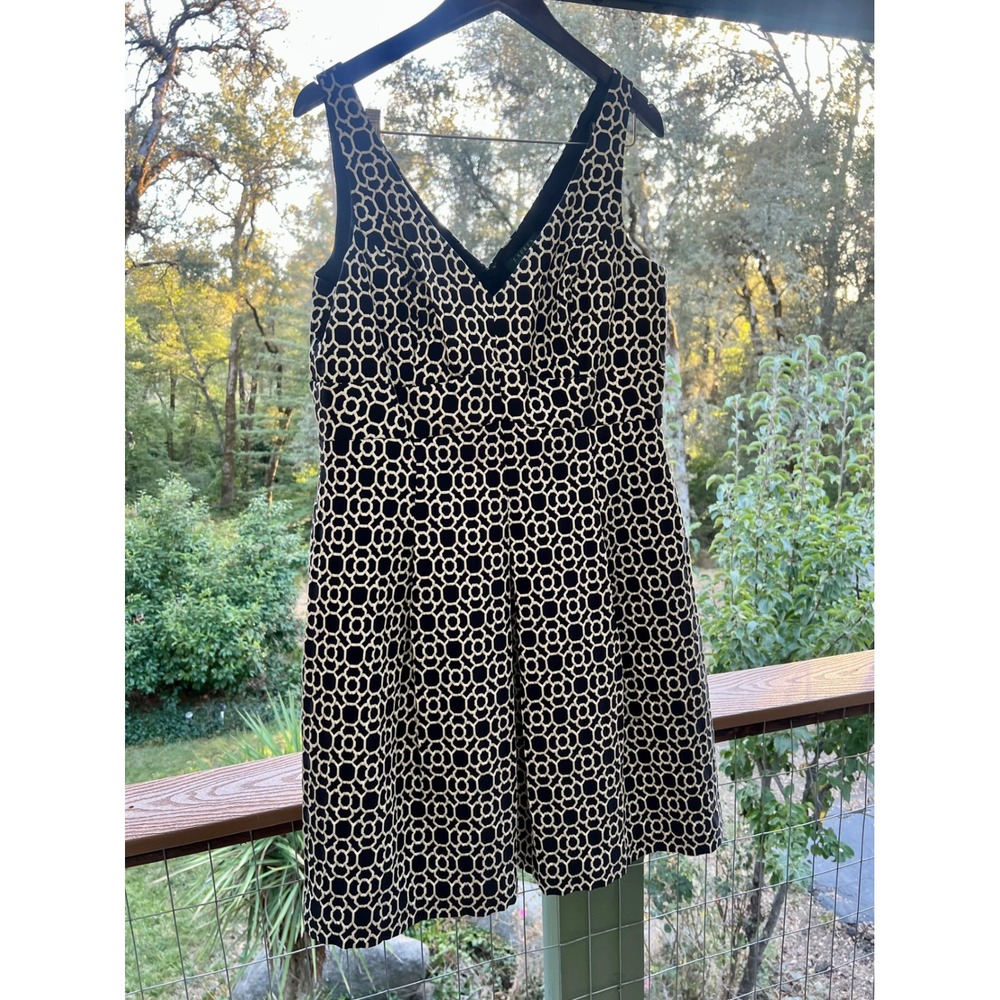 NEW Lauren Ralph Lauren Black Cream Geometric Link V-Neck Sheath Dress Size 16